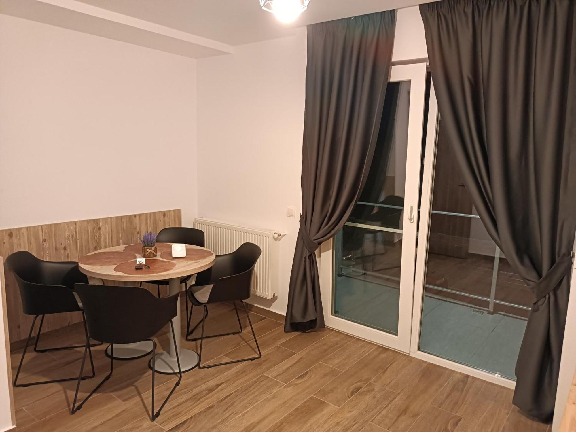 Apartment Casa Matei Coresi *