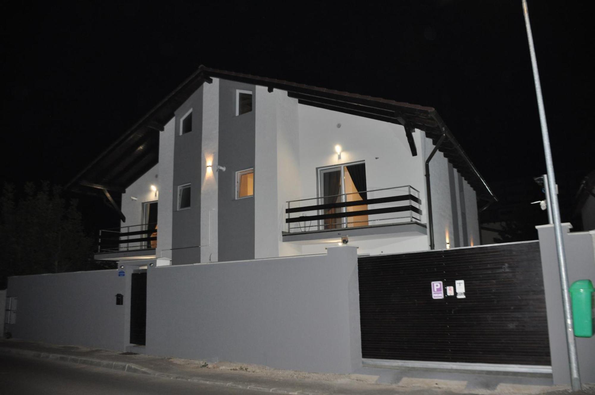 Apartment Casa Matei Coresi *